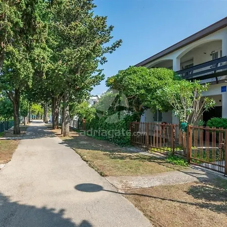 Apartmán Fuer 4 Personen Ca 55 Qm In Privlaka, Dalmatien Norddalmatien - B52694
